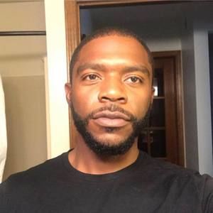 Meet your Posher, Deleon